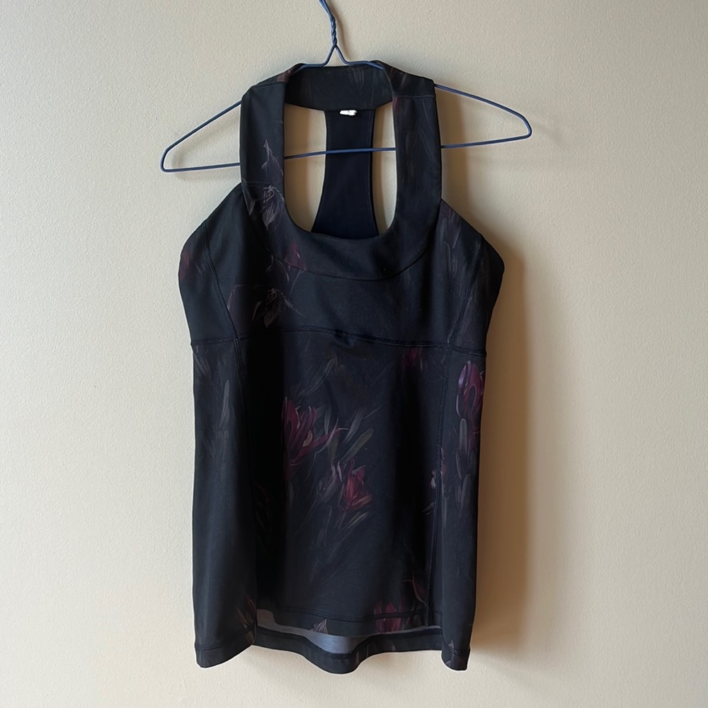 Lululemon Scuba Neck Tank 🧘🏻‍♀️ Size 8 🧘🏻‍♀️ Black and Violet